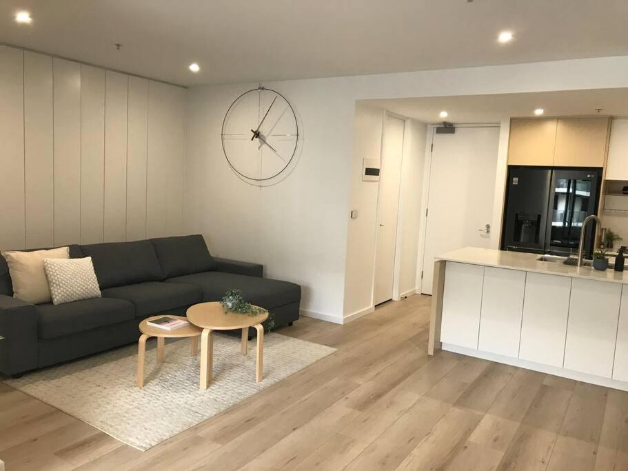 In The Heart Of Port Melbourne Apartment Exterior photo